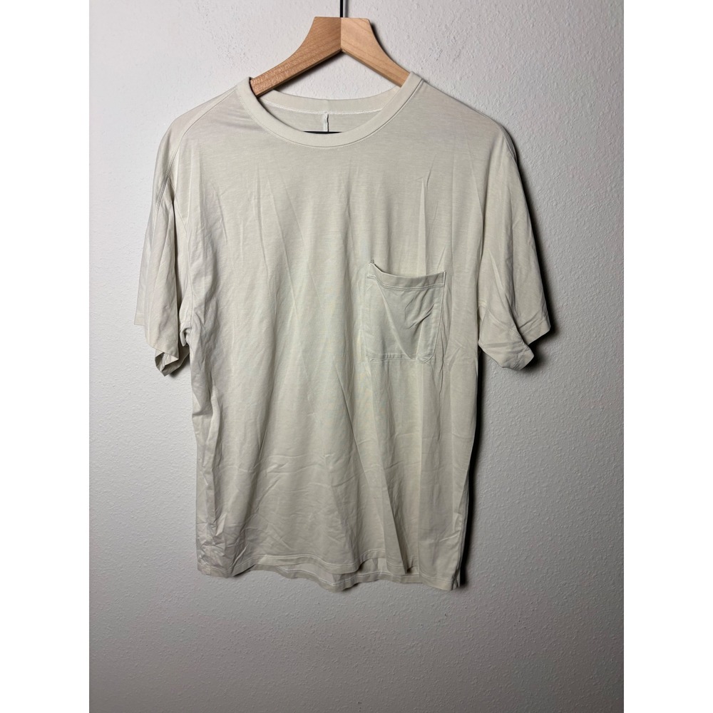 Lululemon Mens Fundamental Pocket Tee Short Sleeve Shirt Beige Size M